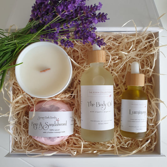 Deluxe Gift Set - 1x candle 1x facial oil 1x body oil 1x bath bomb in gift box